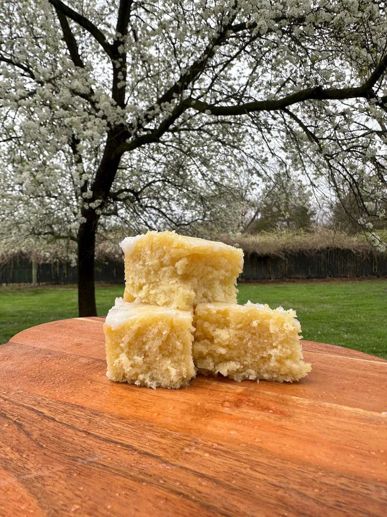 One Bowl Vanilla Cake Bar Recipe